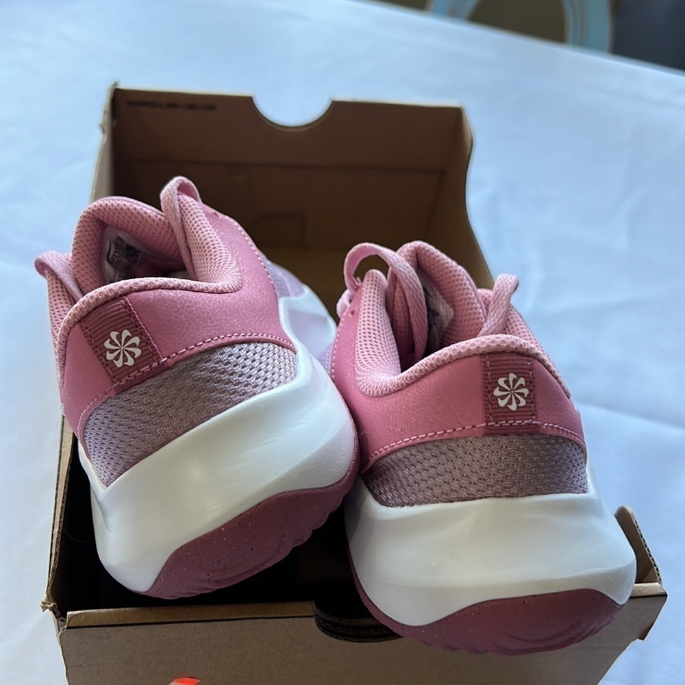 W NIKE LEGEND ESSENTIAL 3 NN - Picture 4 of 8